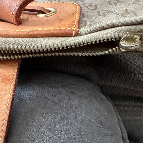 Dooney & Bourke VTG Canvas & Leather DB Monogram Bag  (Broken Zipper Pull) - Picture 15 of 15